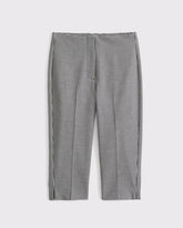 Curve Love A&F Forme Capri Pant